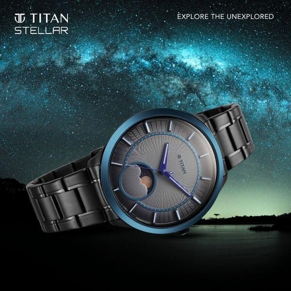 Titan Stellar Quartz Analog Sun Moon Phase Watch for Men with Black Colour Stainless Steel Strap